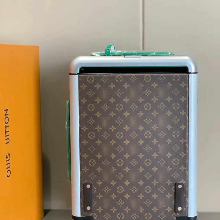 スーパーコピー ルイヴィトン スーツケース
