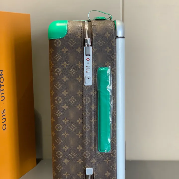 スーパーコピー ルイヴィトン スーツケース