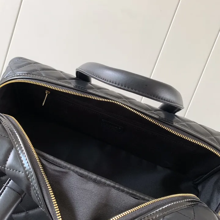 スーパーコピー シャネル スーツケース