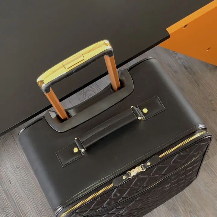 スーパーコピー シャネル スーツケース