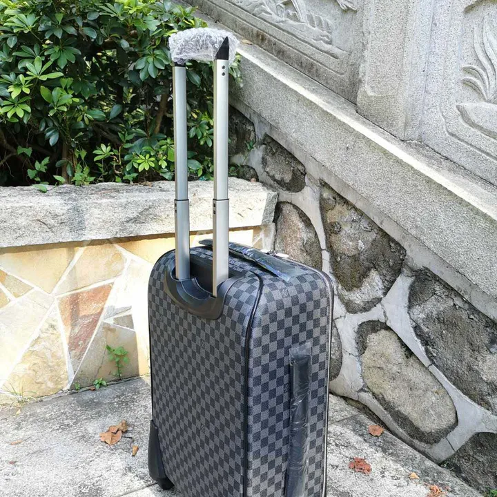 スーパーコピー ルイヴィトン スーツケース