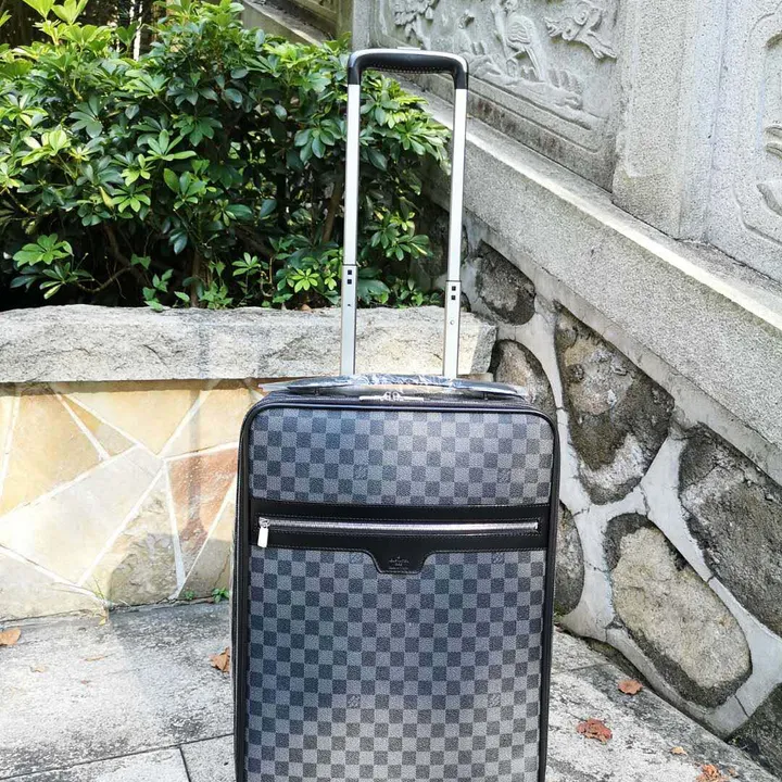 スーパーコピー ルイヴィトン スーツケース