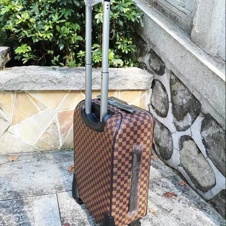 スーパーコピー ルイヴィトン スーツケース