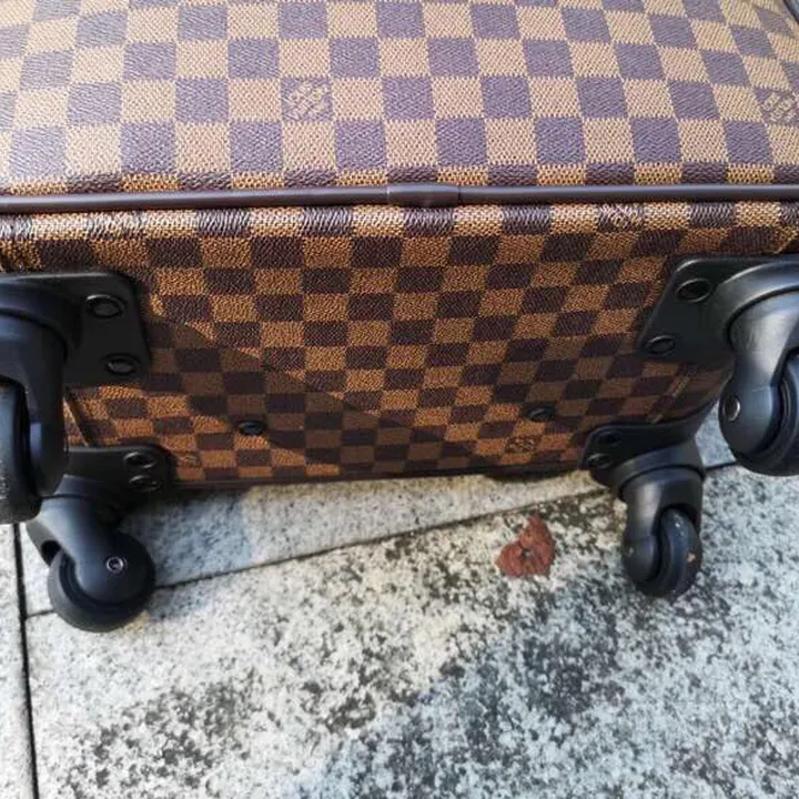 スーパーコピー ルイヴィトン スーツケース