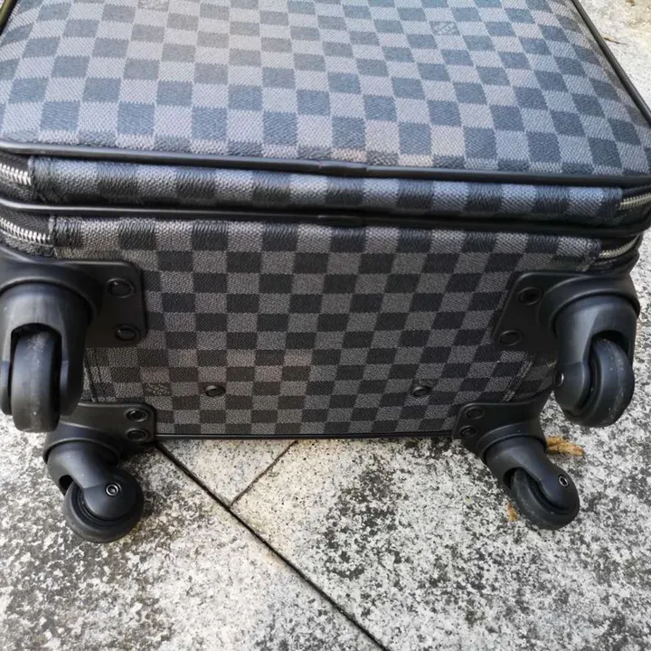 スーパーコピー ルイヴィトン スーツケース