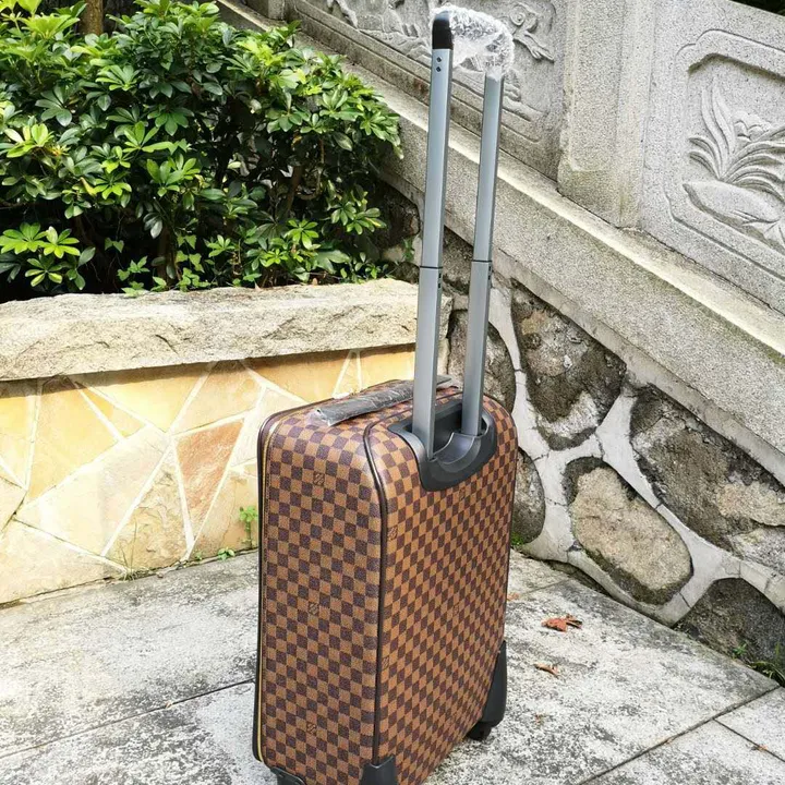 スーパーコピー ルイヴィトン スーツケース