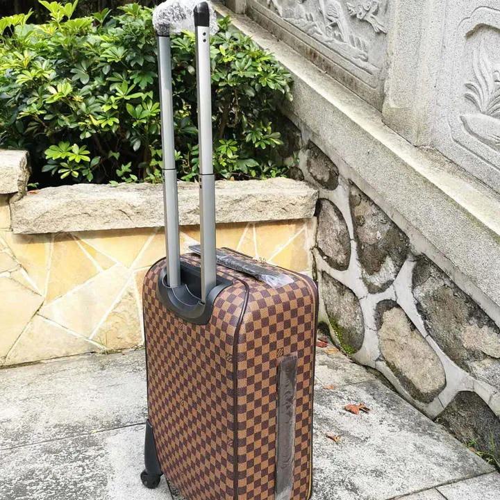スーパーコピー ルイヴィトン スーツケース