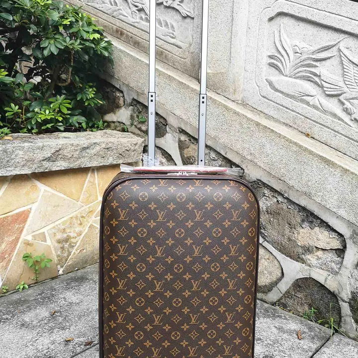 スーパーコピー ルイヴィトン スーツケース