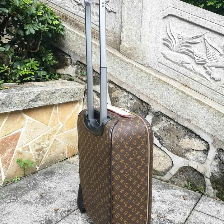 スーパーコピー ルイヴィトン スーツケース