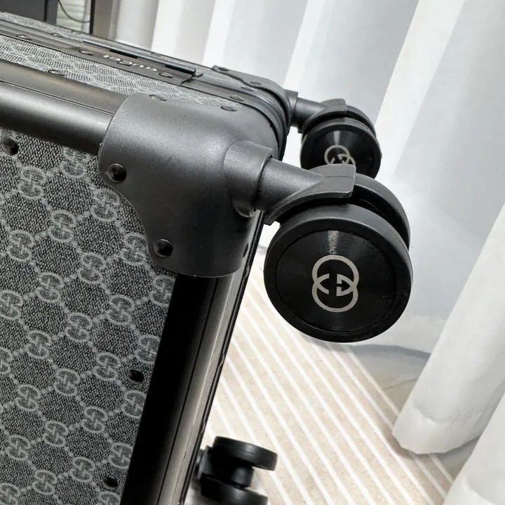 スーパーコピー グッチ スーツケース