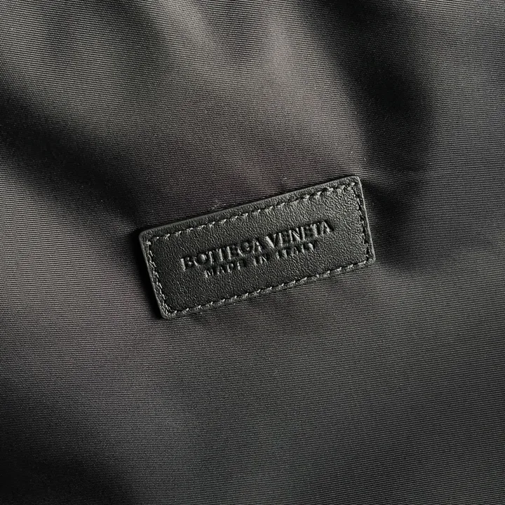 スーパーコピー ボッテガ ヴェネタ スーツケース