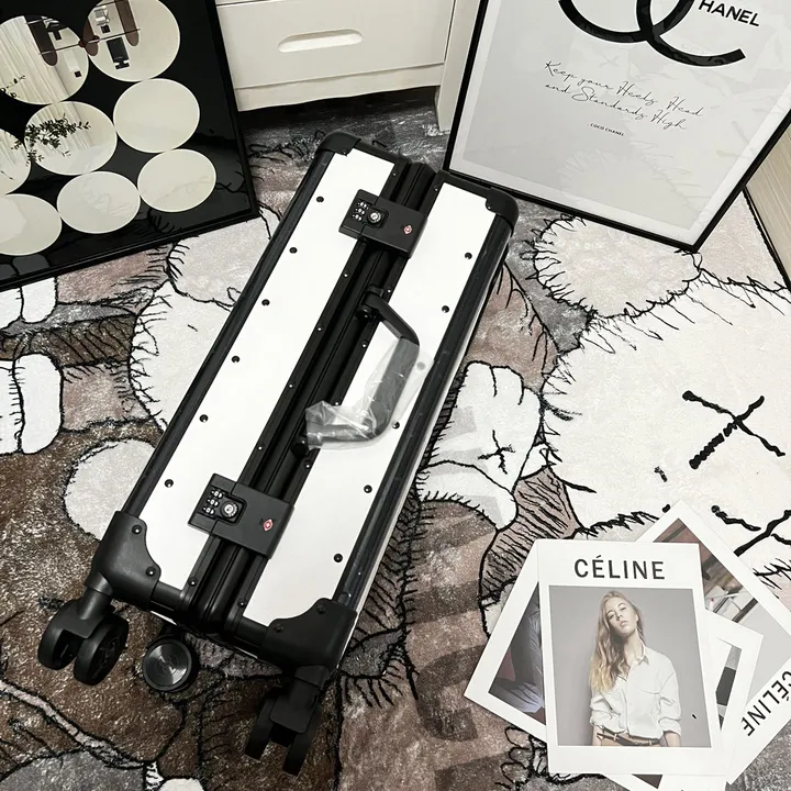 スーパーコピー シャネル スーツケース