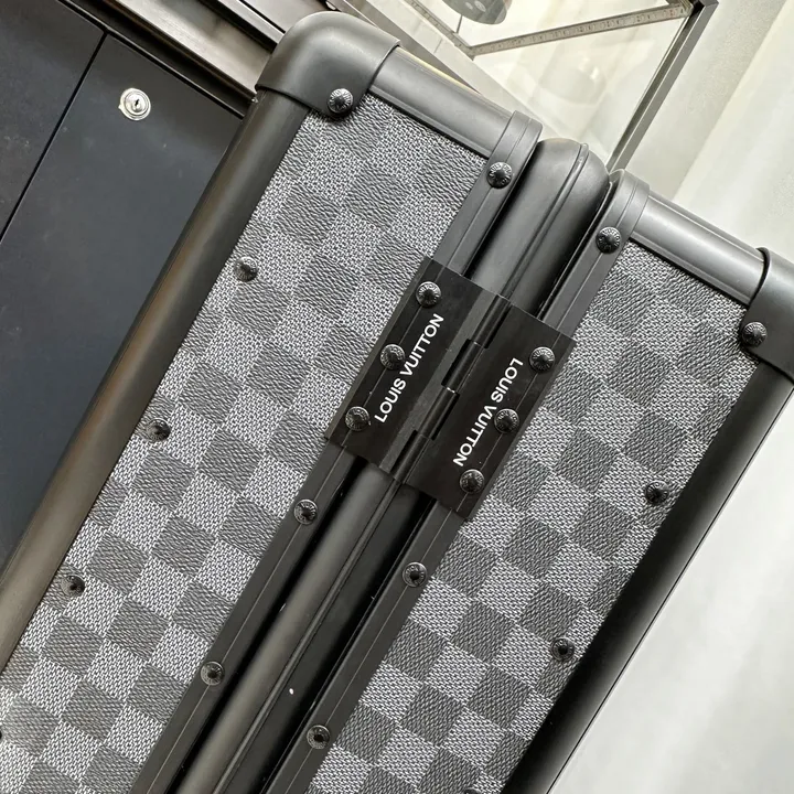 スーパーコピー ルイヴィトン スーツケース