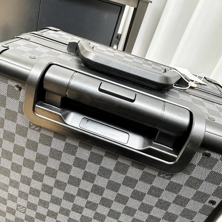 スーパーコピー ルイヴィトン スーツケース