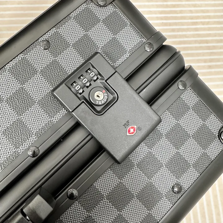 スーパーコピー ルイヴィトン スーツケース