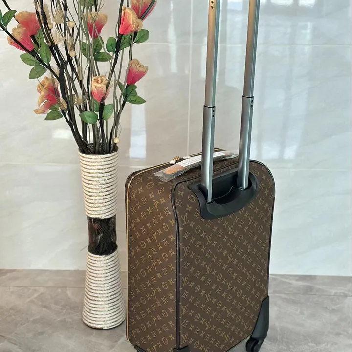 スーパーコピー ルイヴィトン スーツケース