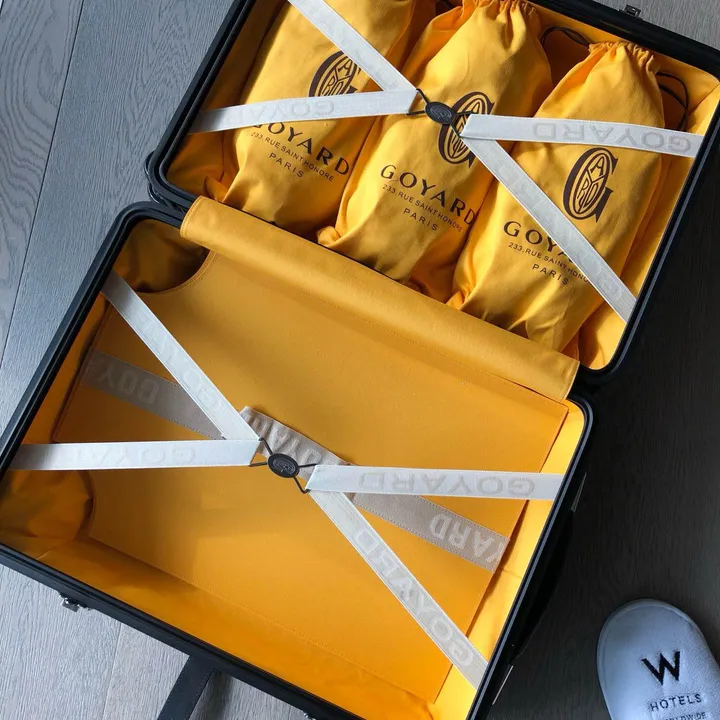 スーパーコピー フェンディ スーツケース