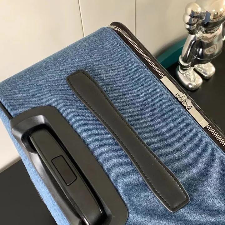 スーパーコピー シャネル スーツケース