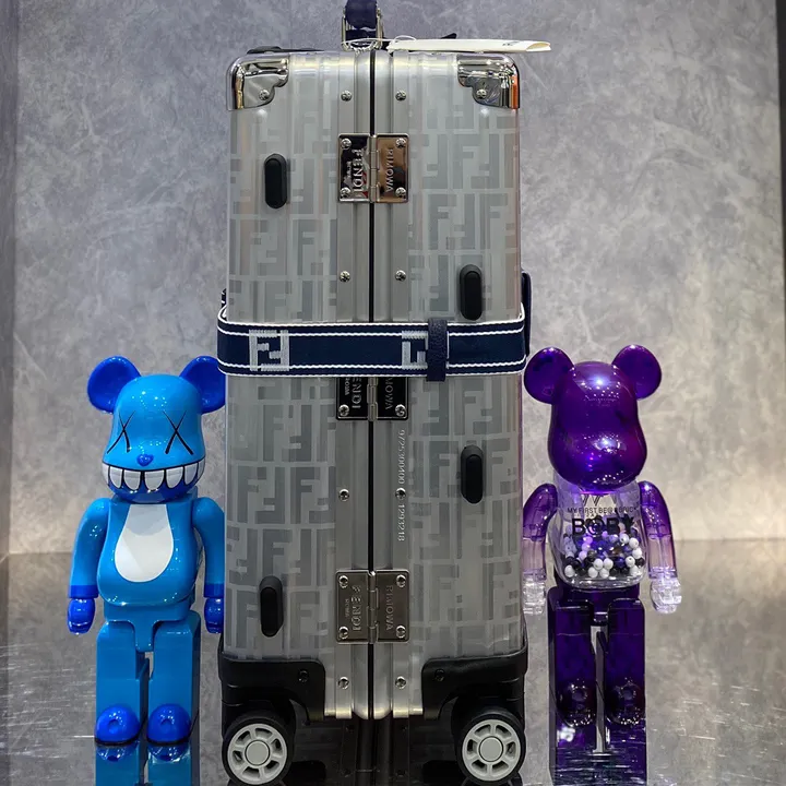 スーパーコピー フェンディ スーツケース