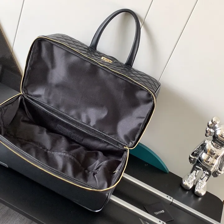 スーパーコピー シャネル スーツケース