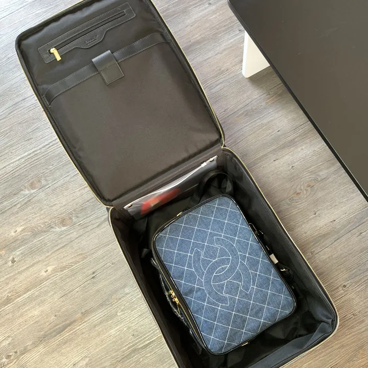 スーパーコピー シャネル スーツケース