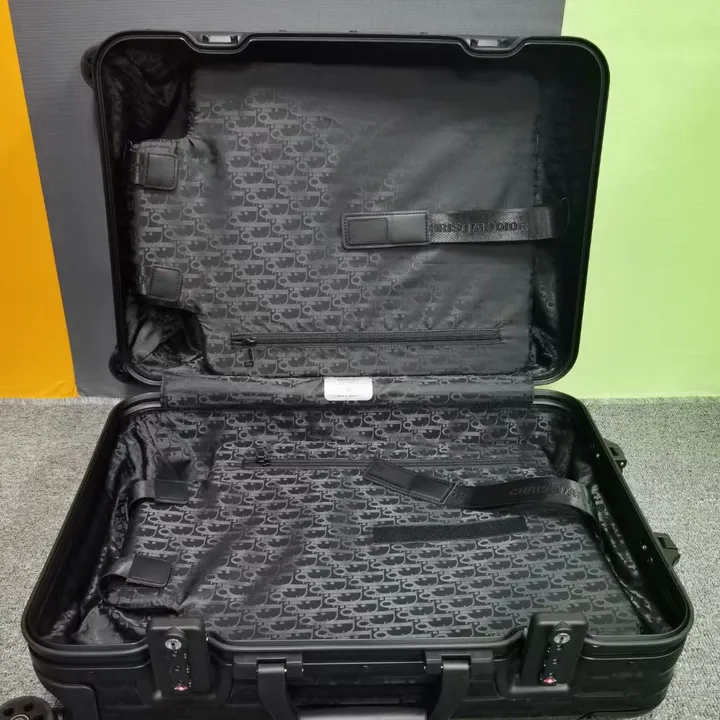 スーパーコピー ディオール スーツケース