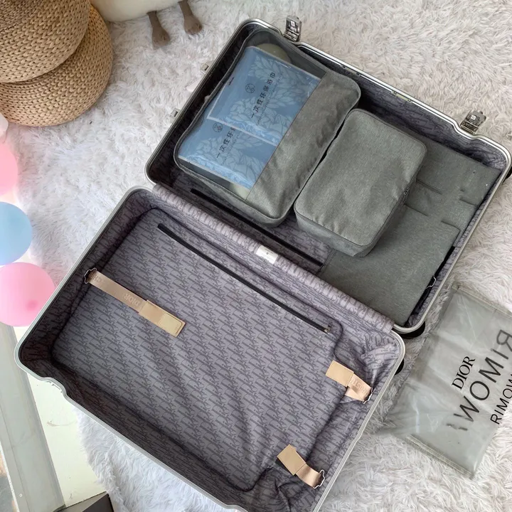 スーパーコピー ディオール スーツケース