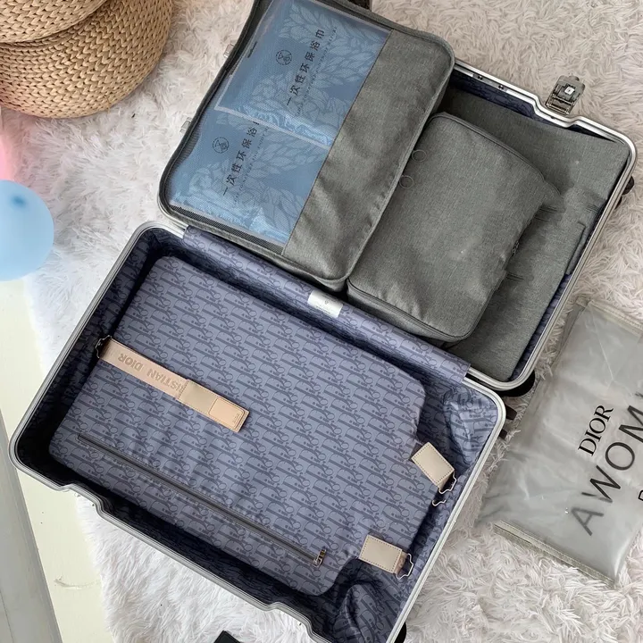 スーパーコピー ディオール スーツケース