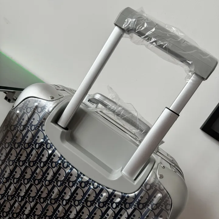 スーパーコピー ディオール スーツケース