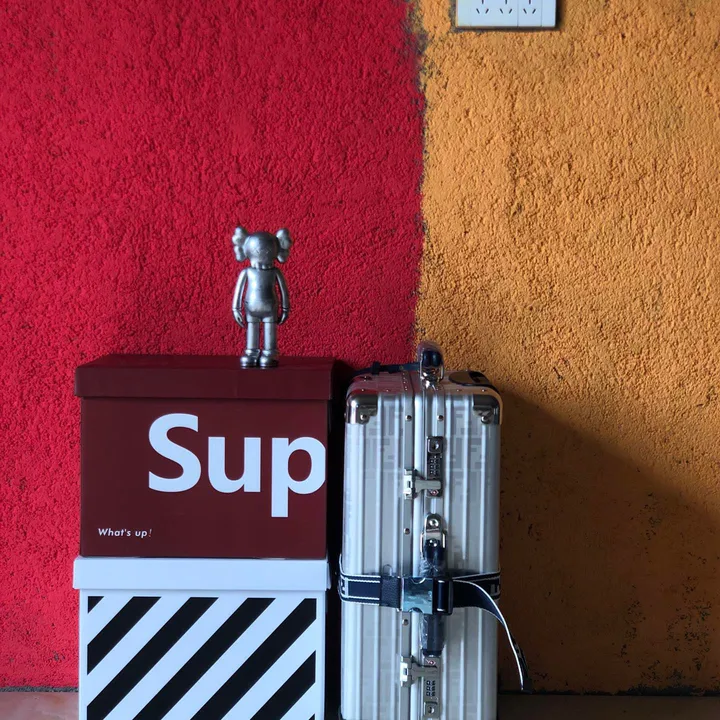 スーパーコピー フェンディ スーツケース