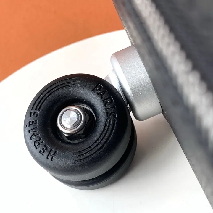 スーパーコピー シャネル スーツケース