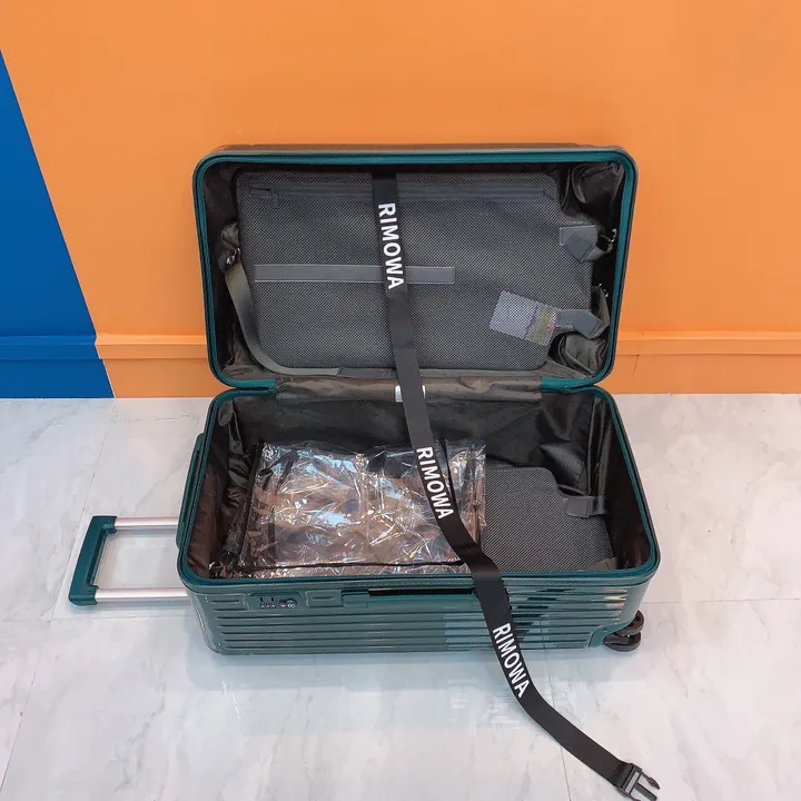 スーパーコピー リモワ スーツケース