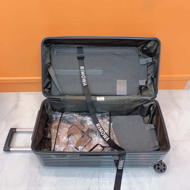 スーパーコピー リモワ スーツケース