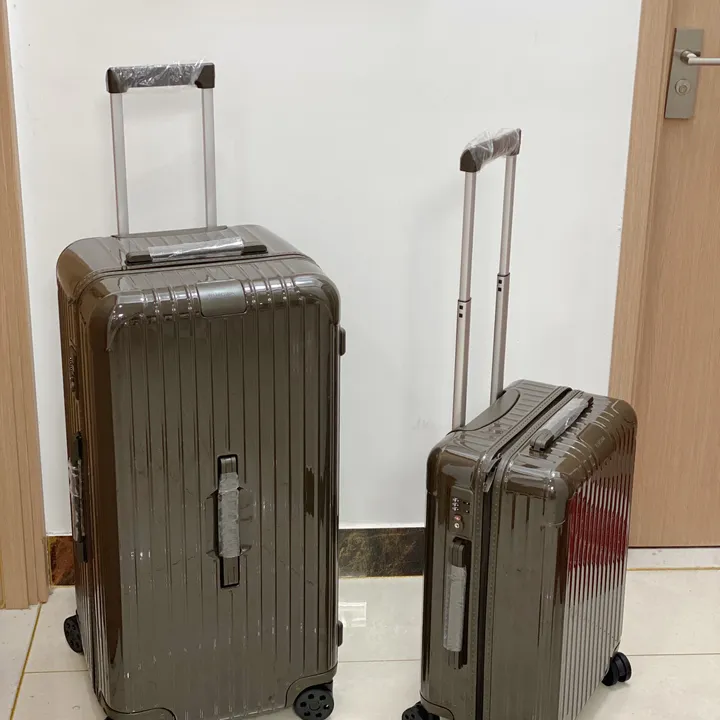 スーパーコピー リモワ スーツケース