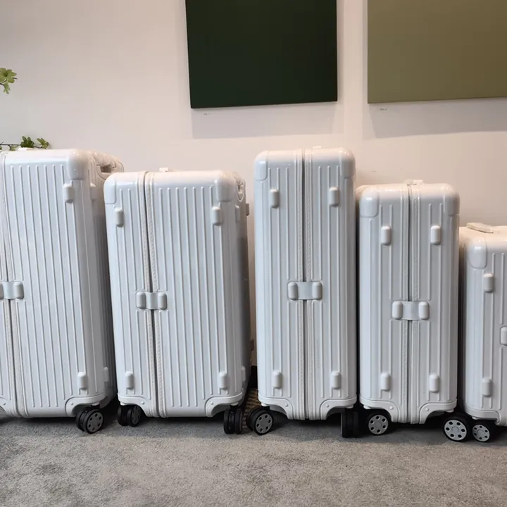 スーパーコピー リモワ スーツケース