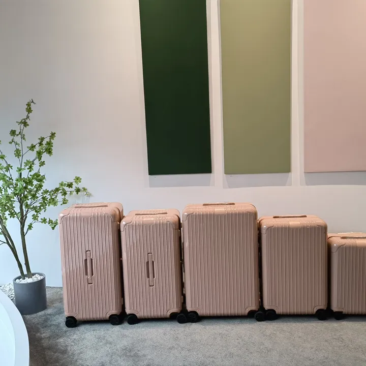 スーパーコピー リモワ スーツケース