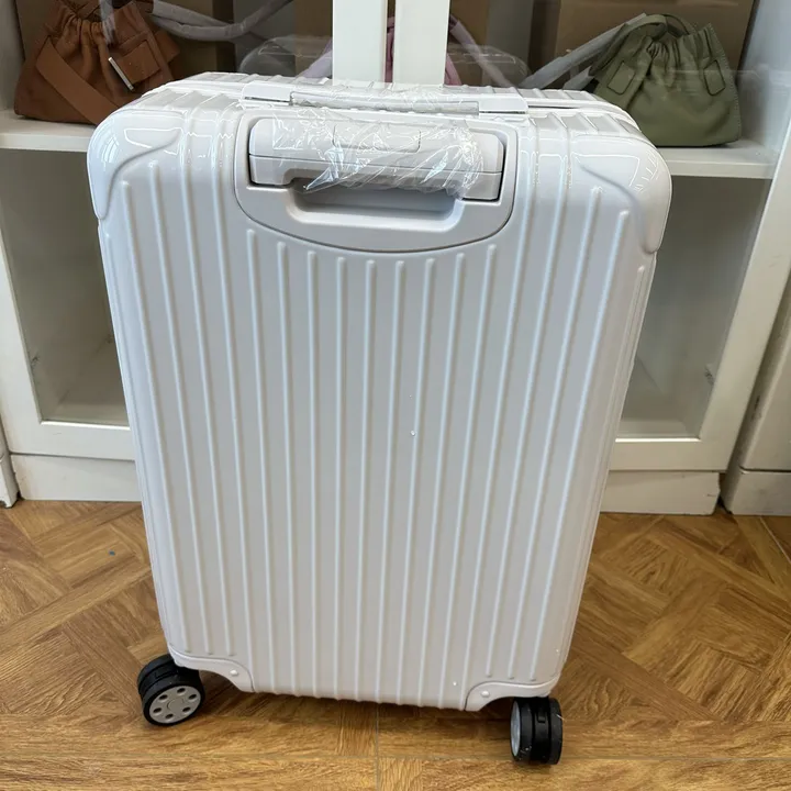 スーパーコピー リモワ スーツケース