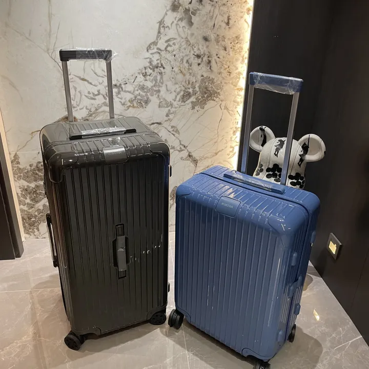 スーパーコピー リモワ スーツケース