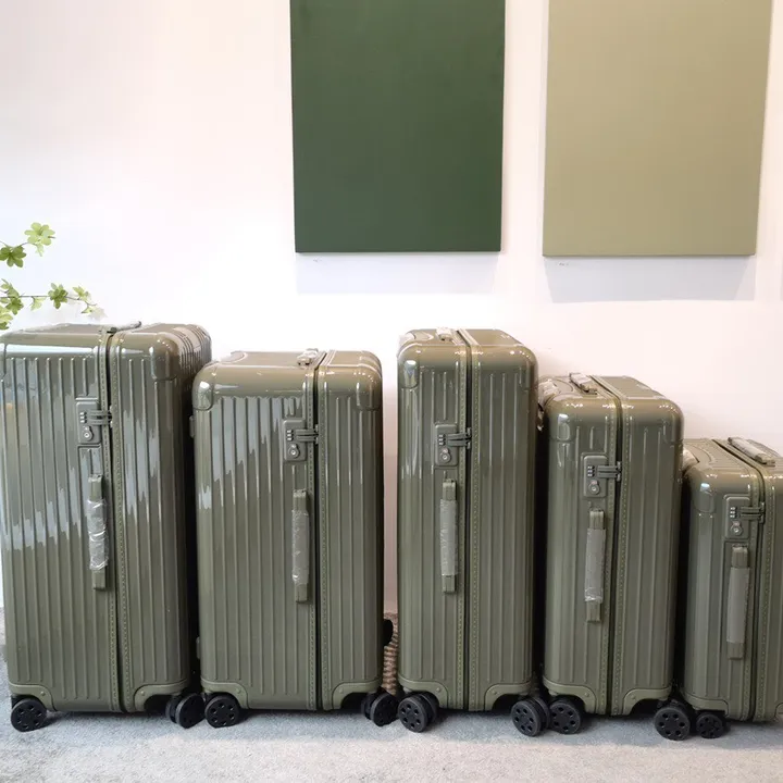 スーパーコピー リモワ スーツケース