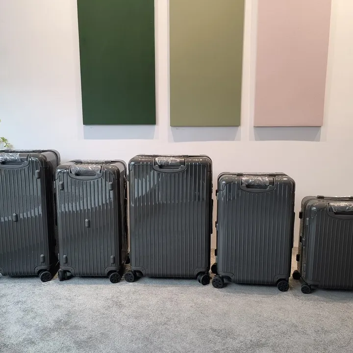 スーパーコピー リモワ スーツケース