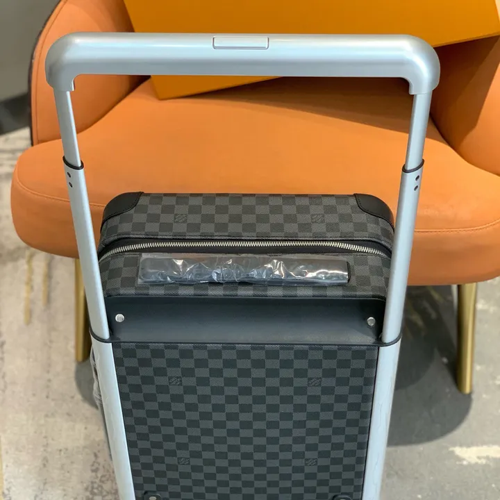 スーパーコピー ルイヴィトン スーツケース