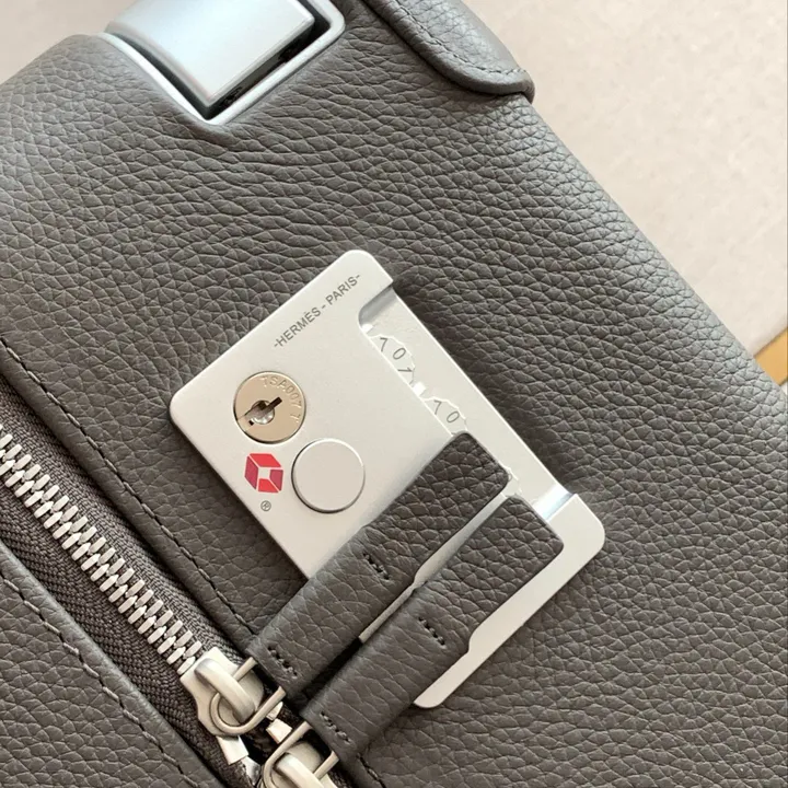 スーパーコピー シャネル スーツケース