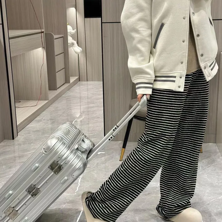 スーパーコピー リモワ スーツケース