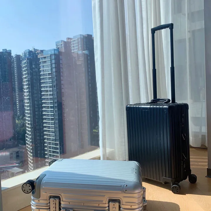 スーパーコピー リモワ スーツケース