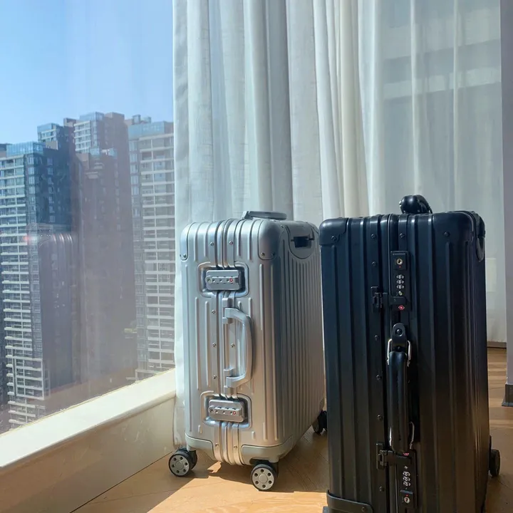 スーパーコピー リモワ スーツケース