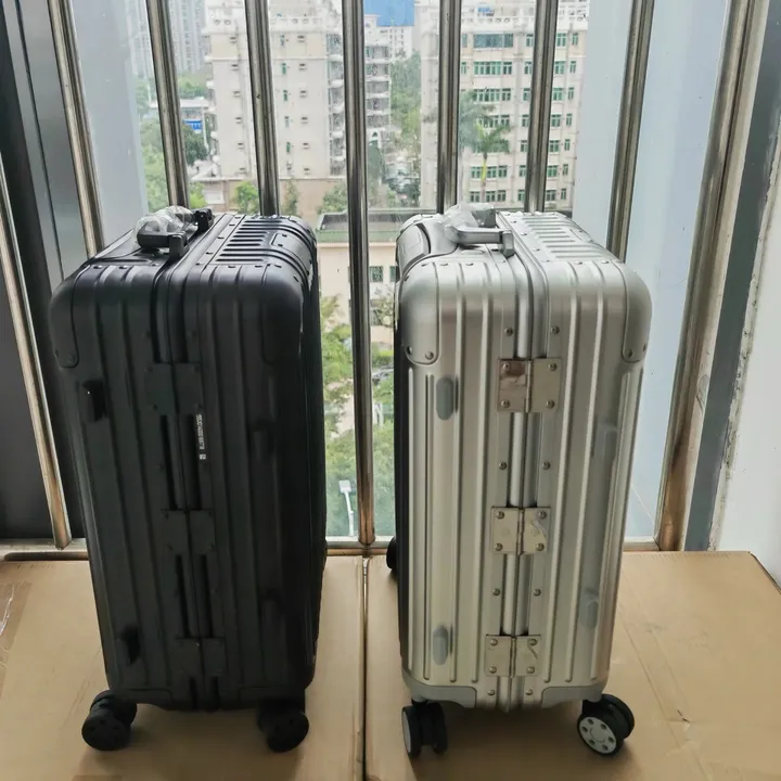 スーパーコピー リモワ スーツケース