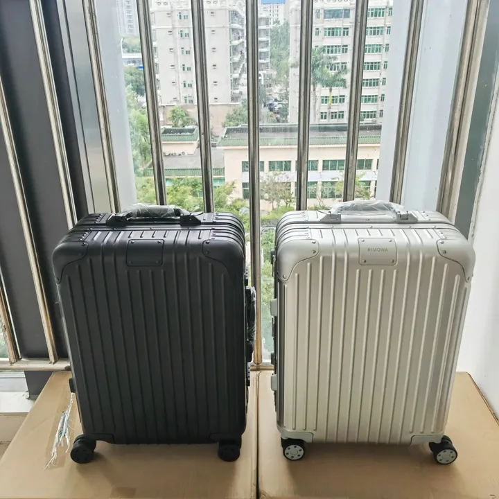 スーパーコピー リモワ スーツケース