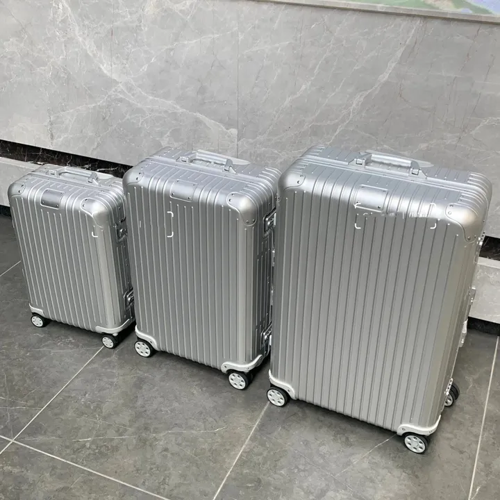 スーパーコピー リモワ スーツケース