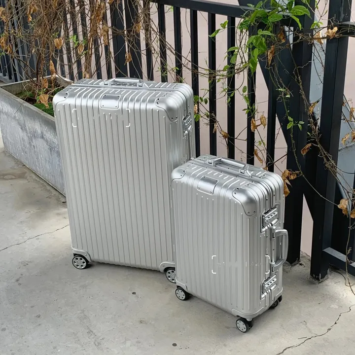 スーパーコピー リモワ スーツケース