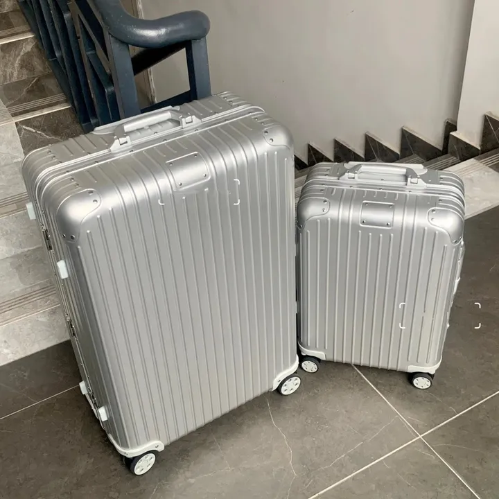 スーパーコピー リモワ スーツケース